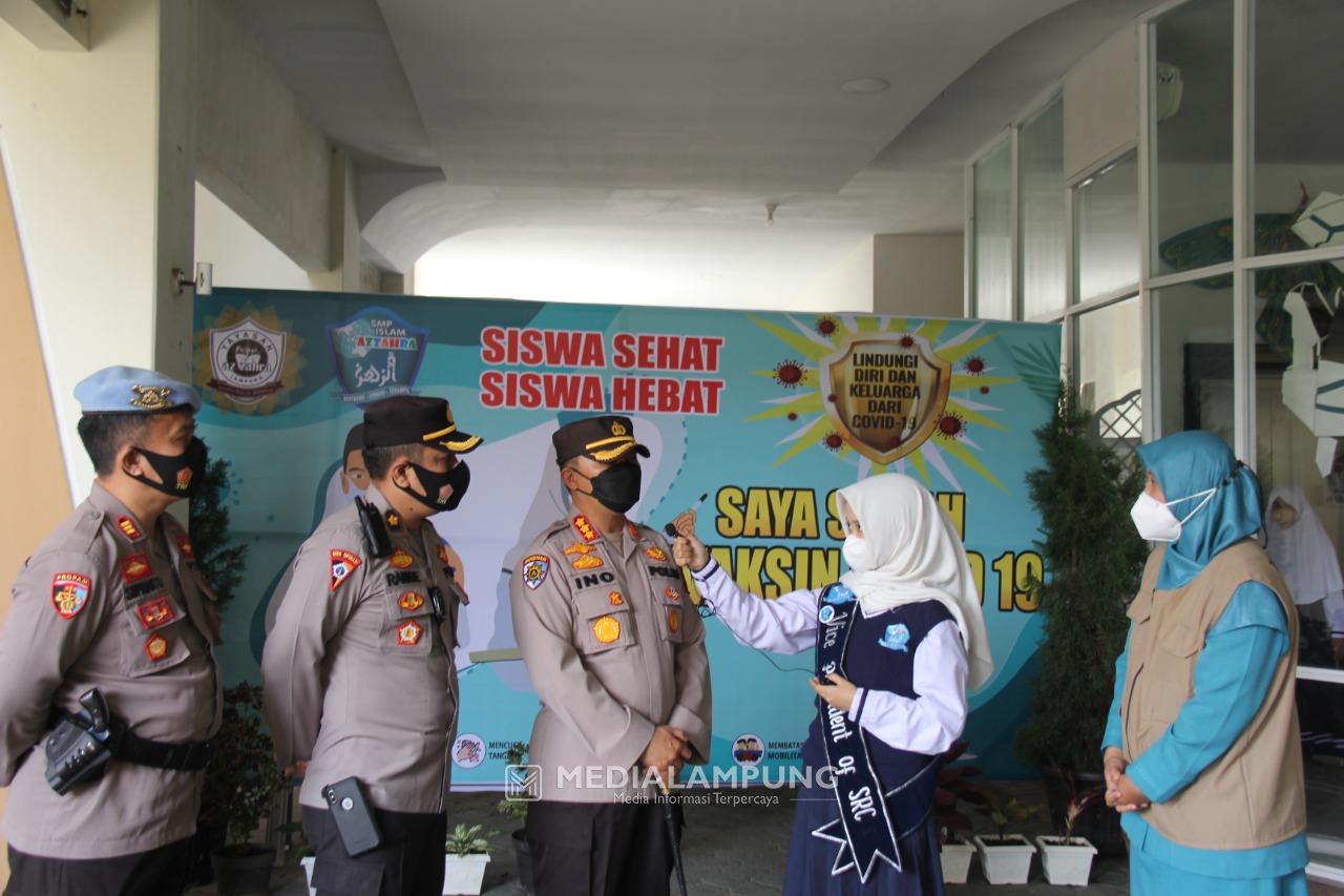 Kapolresta Bandarlampung Pantau Gerai Vaksin Covid Bagi Pelajar SMP