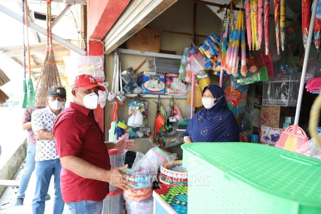 Pasca Relokasi, Nanang Ermanto Tinjau Pedagang Eks Pasar Bakauheni di Pasar Siring Itik