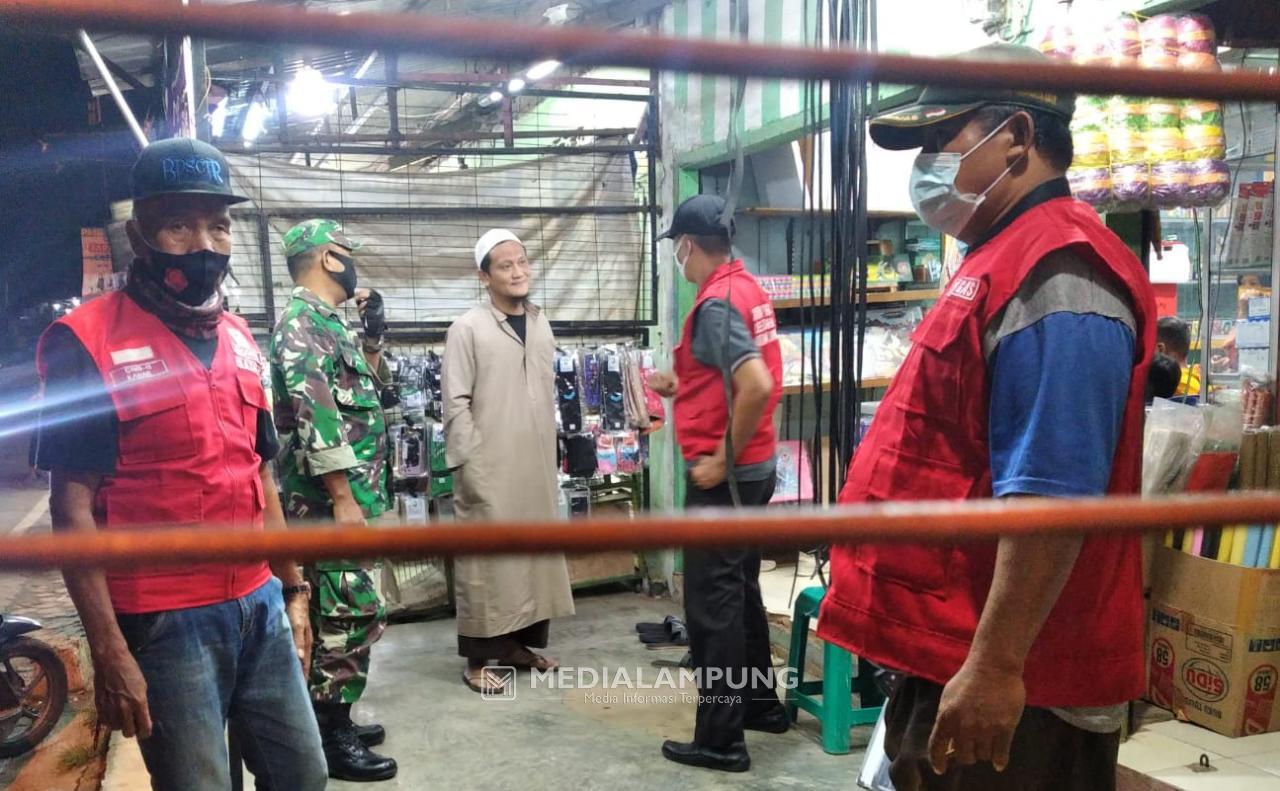 Babinsa Bersama Satgas Bersinergi Menekan Penyebaran Covid-19 di Wilayah Binaan