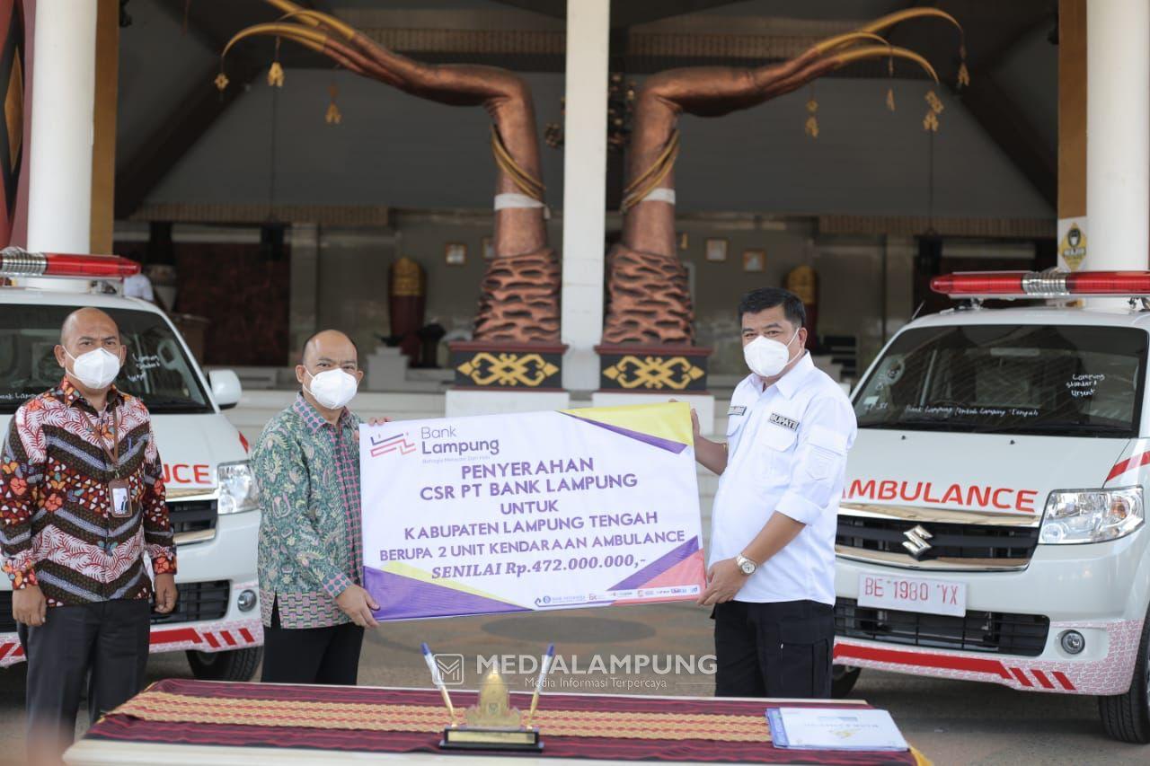 Pemkab Lamteng Terima Dua Unit Ambulans CSR Bank Lampung