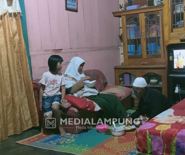 Sempat Kritis, Mbah Maznik Sembuh Dari Paparan Virus Corona