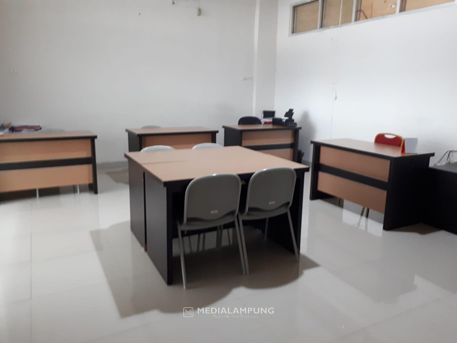 Kejari Waykanan Cueki Laporan Dugaan Korupsi Pengadaan AC RSUD ZAPA?