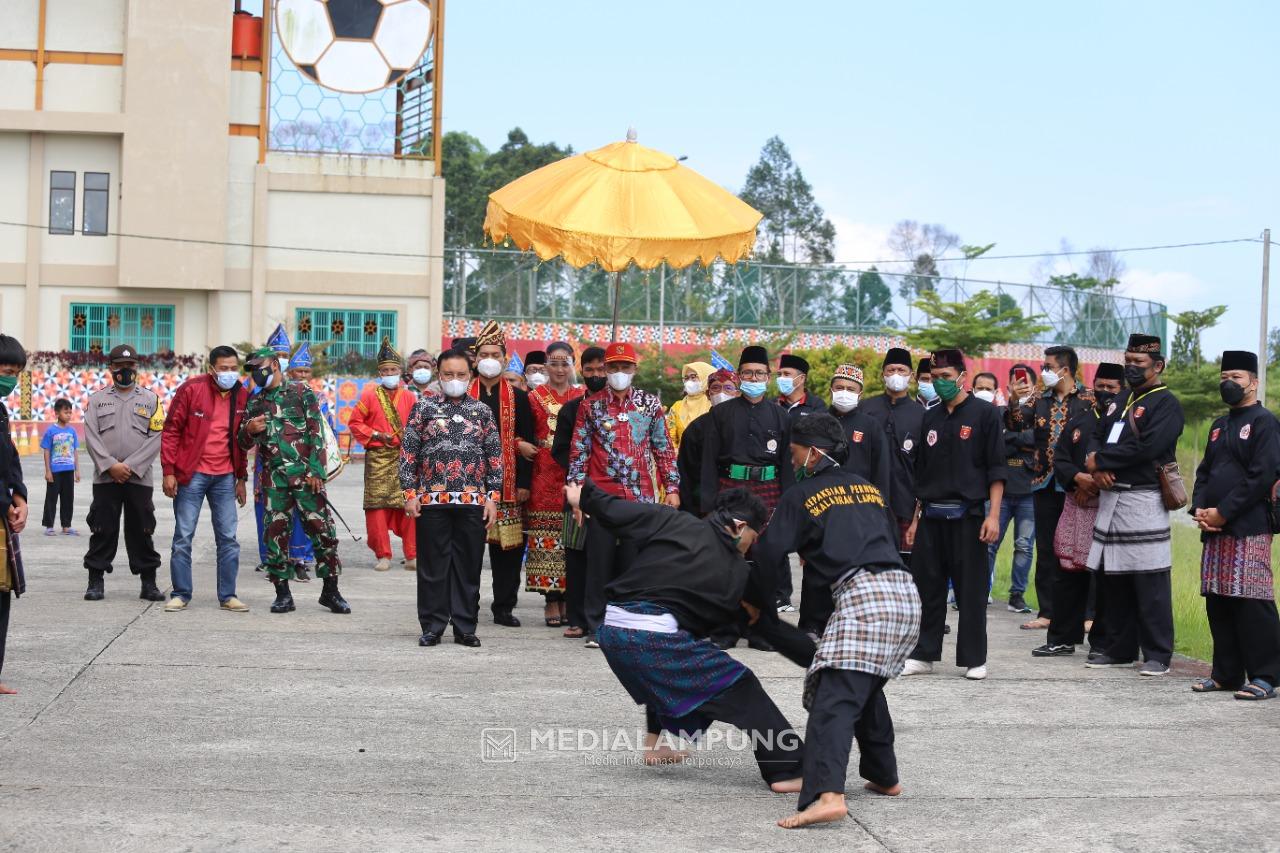 48 Pendekar dari Lima Kabupaten Bertarung Pada Sirkuit Pencak Silat Zona III di GOR Aji Saka