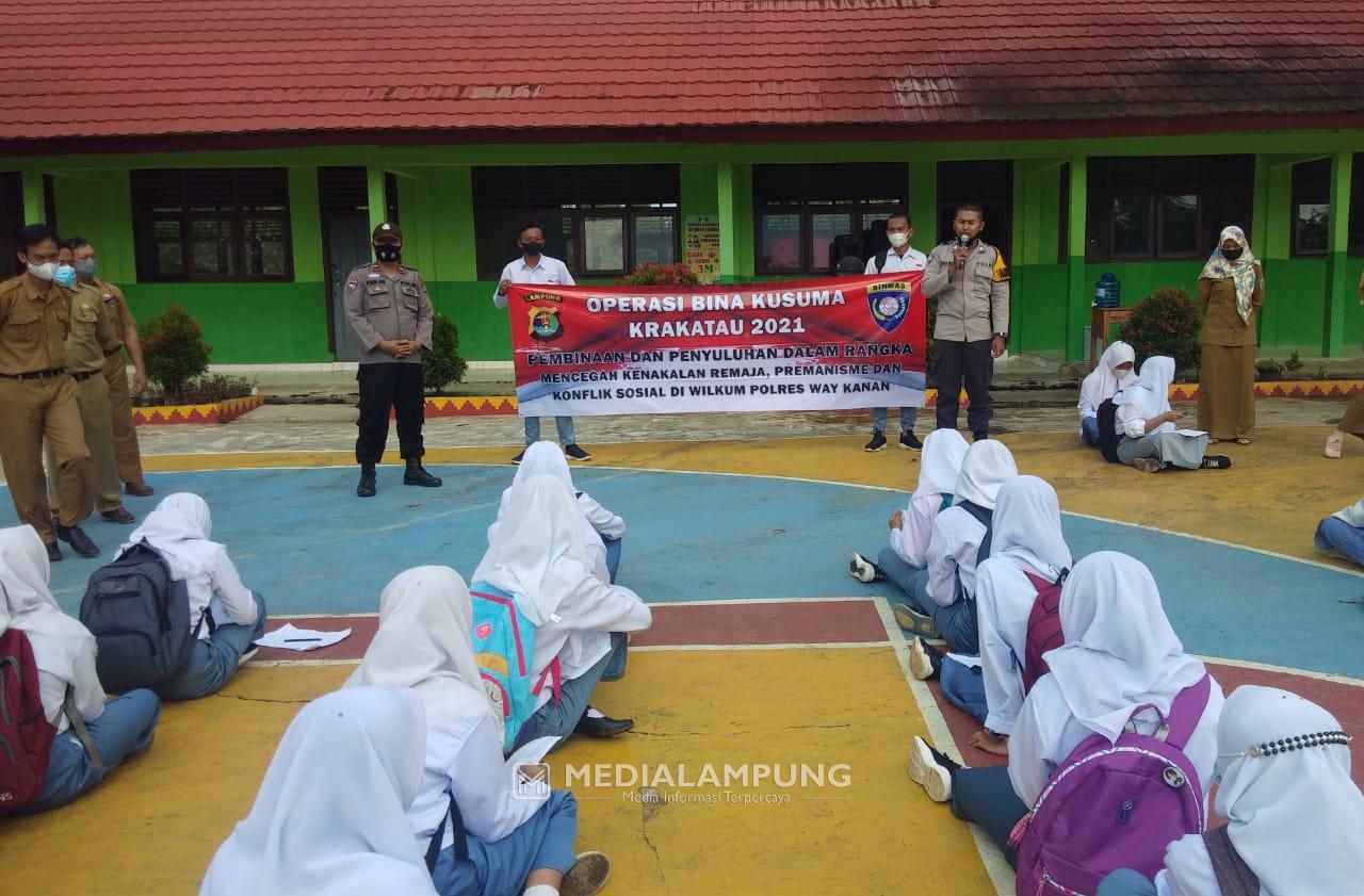 Polsek Kasui Gelar Operasi Bina Kusuma Krakatau di SMAN 1 Kasui