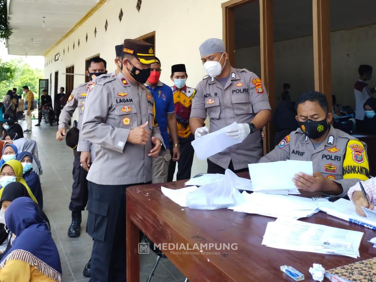 Wakapolres Waykanan Tinjau Vaksinasi di STIT Al-Hikmah Pisang Baru