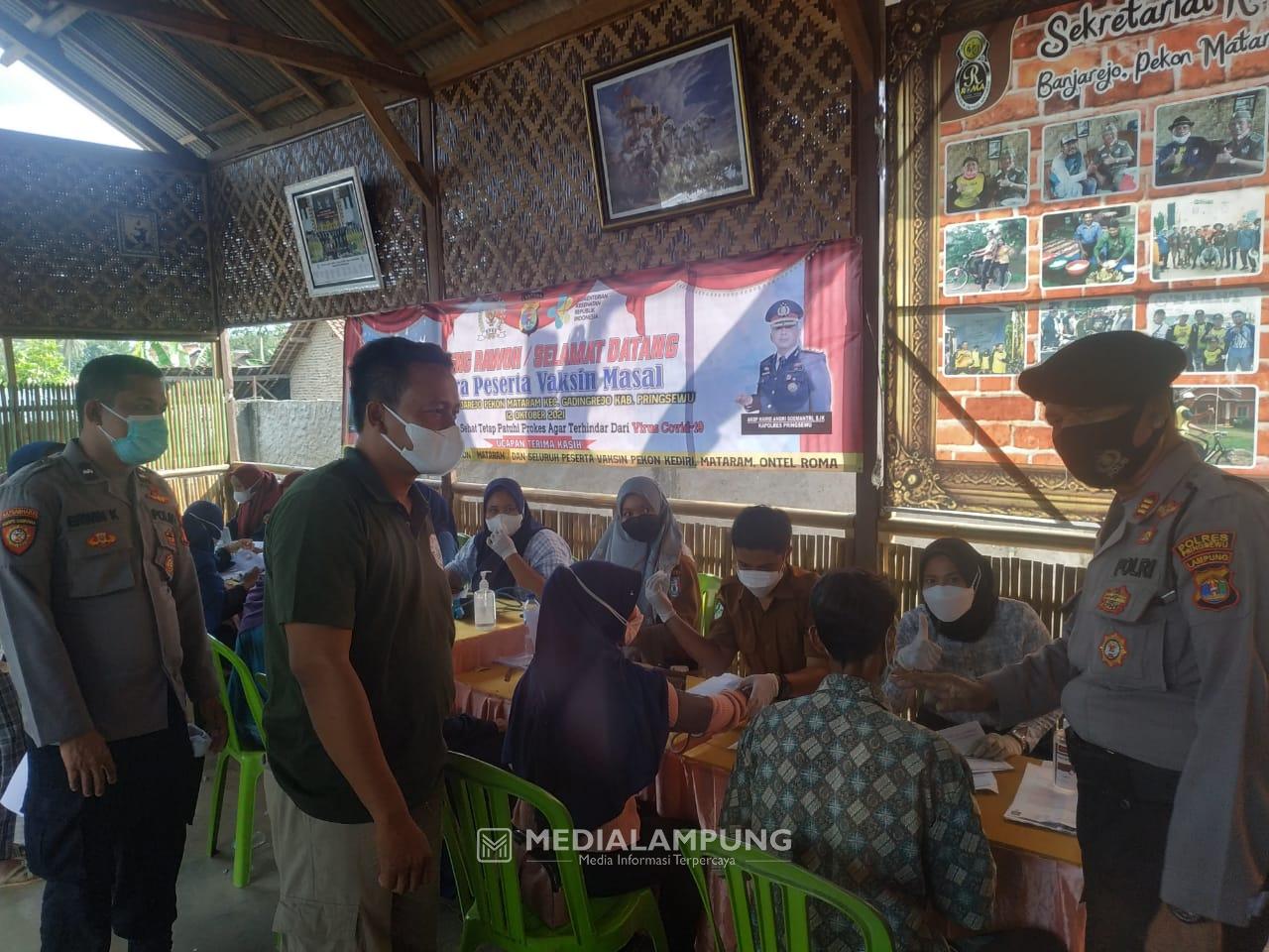 Jangkau Masyarakat, Polres Pringsewu Gelar Gerai Vaksin Massal di Gadingrejo