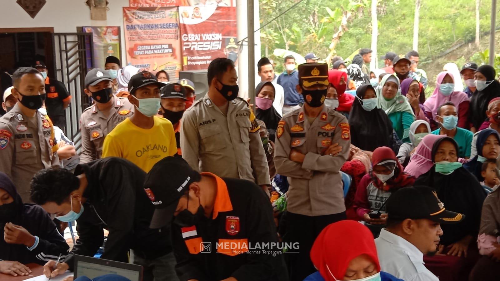 Peserta Vaksinasi Presisi Merdeka di Pekon Semarangjaya Membludak 