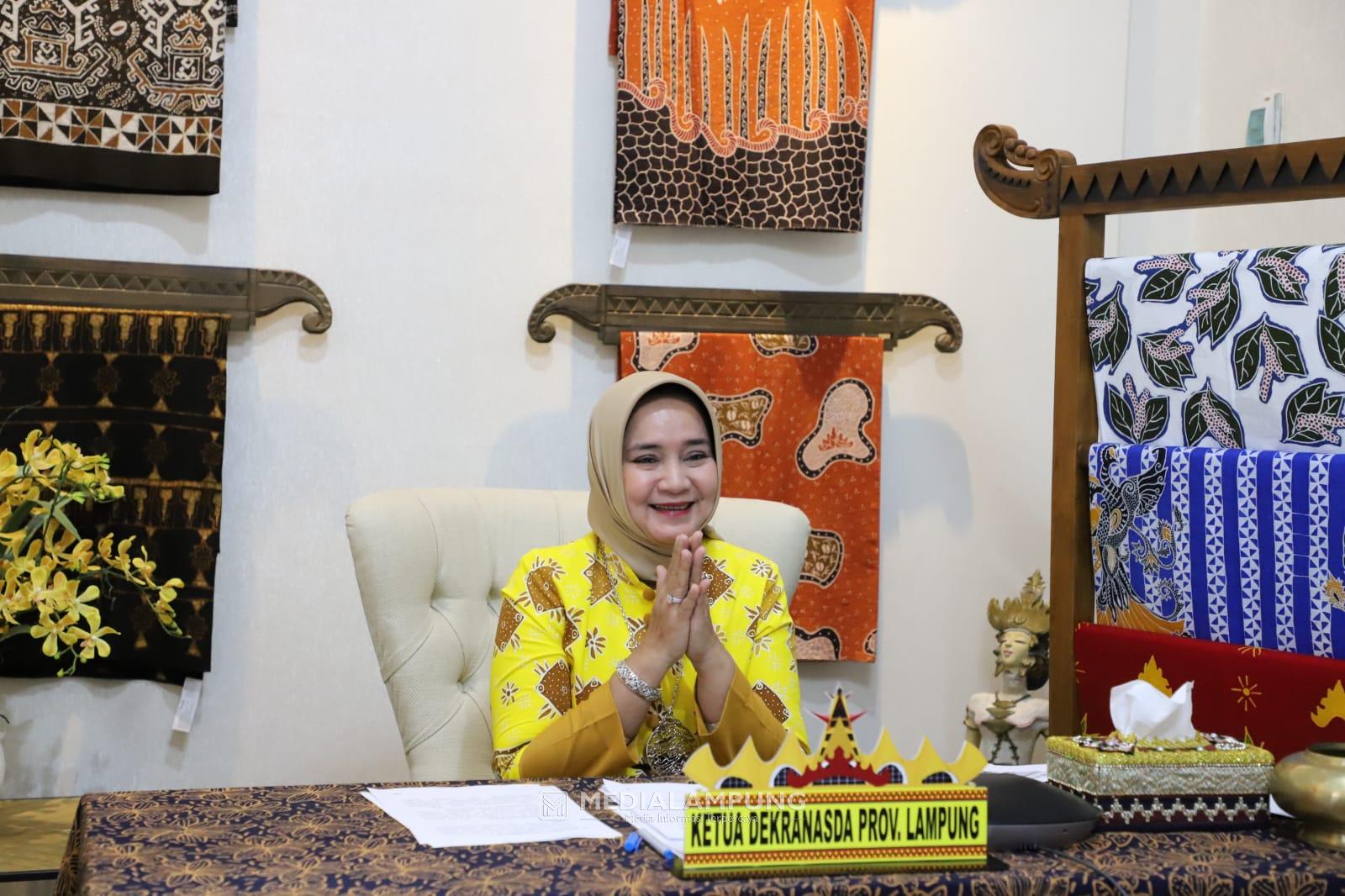 Riana Sari Jadi Narasumber Webinar Pengembangan Batik Luar Jawa