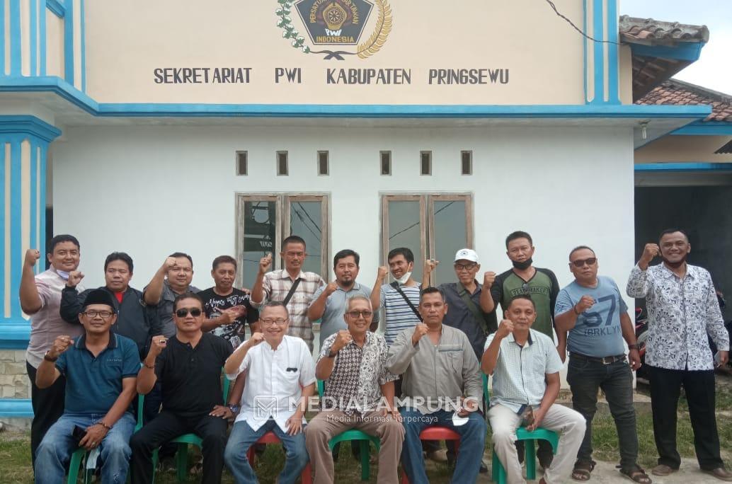 Sekretaris PWI Lampung Silaturahmi ke PWI Pringsewu