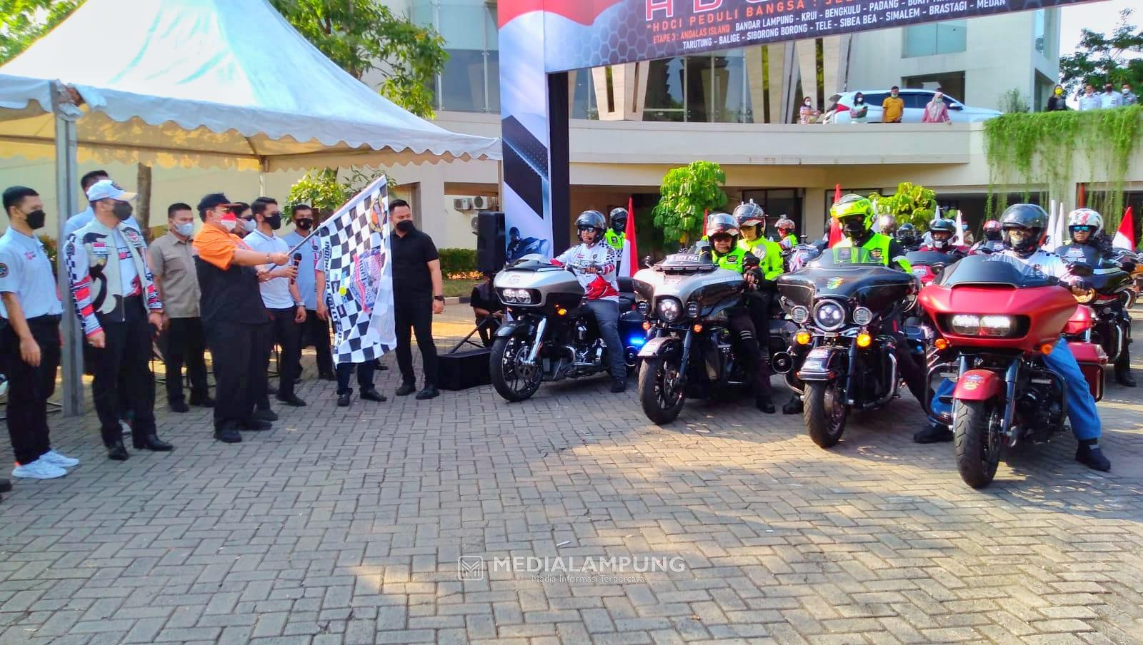 Gubernur Arinal Bersama Ketua Harley Davidson Club Lepas HDCI Indonesia Rally Etape 3 Tahun 2021 