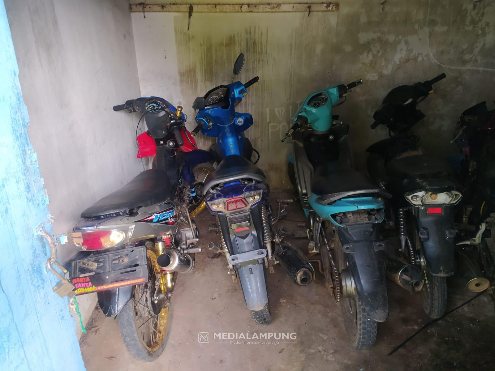 Satlantas Polres Lamtim Bubarkan Aksi Balap Liar