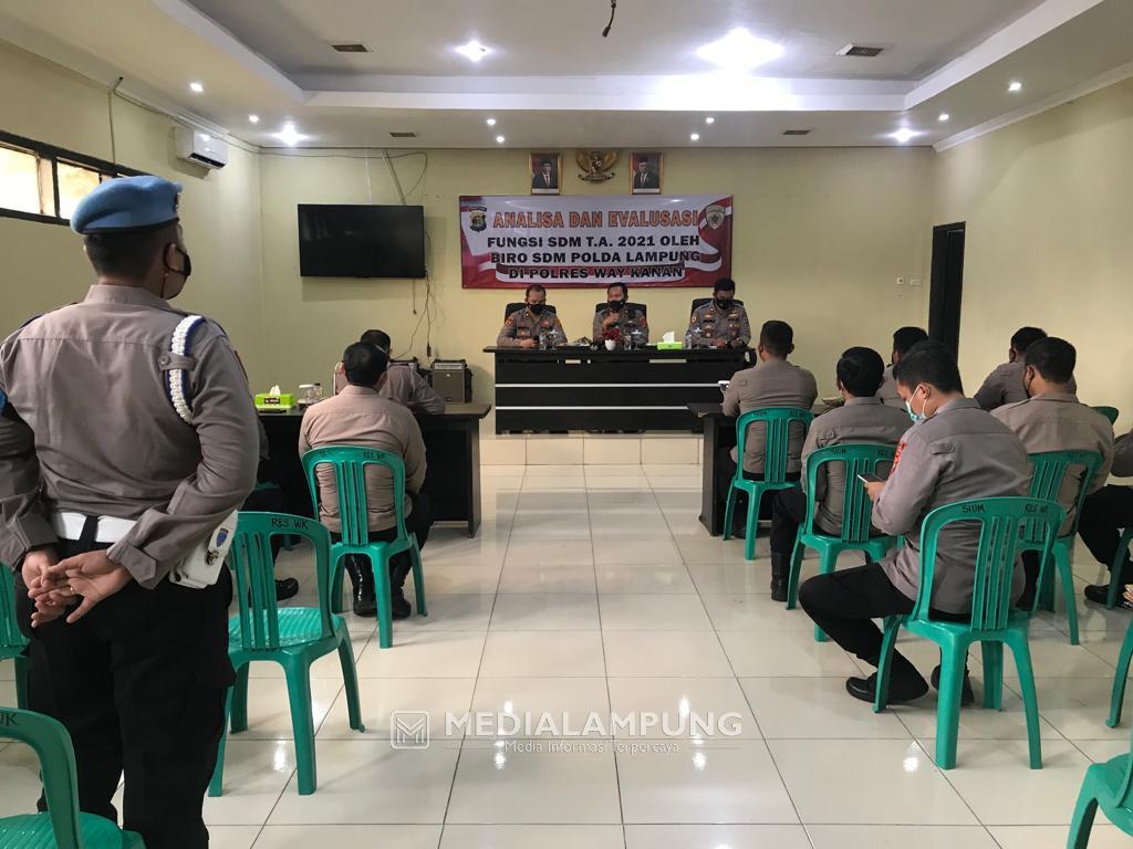 Tim Supervisi Polda Lampung Lakukan Analisa dan Evaluasi di Polres Waykanan