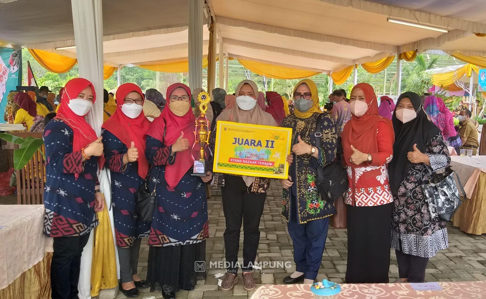 Peringatan Hari Pangan Sedunia, Lambar Raih Juara II Bazar UMKM Tingkat Provinsi 