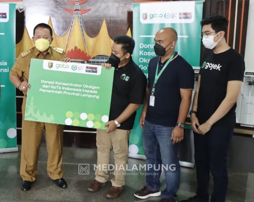 Pemprov Lampung Terima Bantuan 10 Oksigen Konsentrator dari Gojek Tokopedia