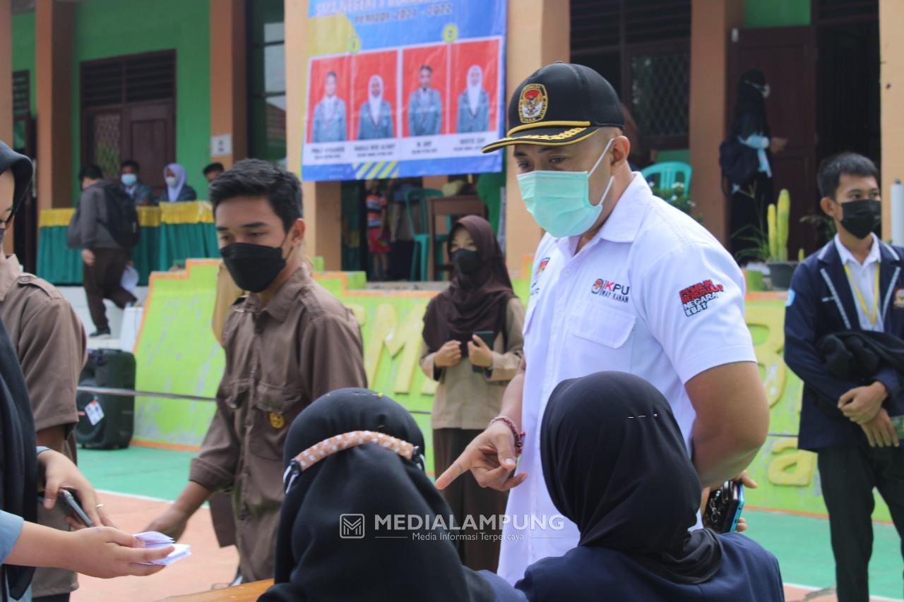 KPU Waykanan Pantau Pemilihan Ketua OSIS SMAN 1 Blambangan Umpu