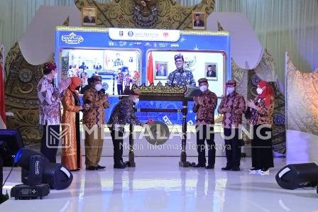 Gubernur Arinal Bersama Menteri Koperasi Buka Lampung Begawi 2021