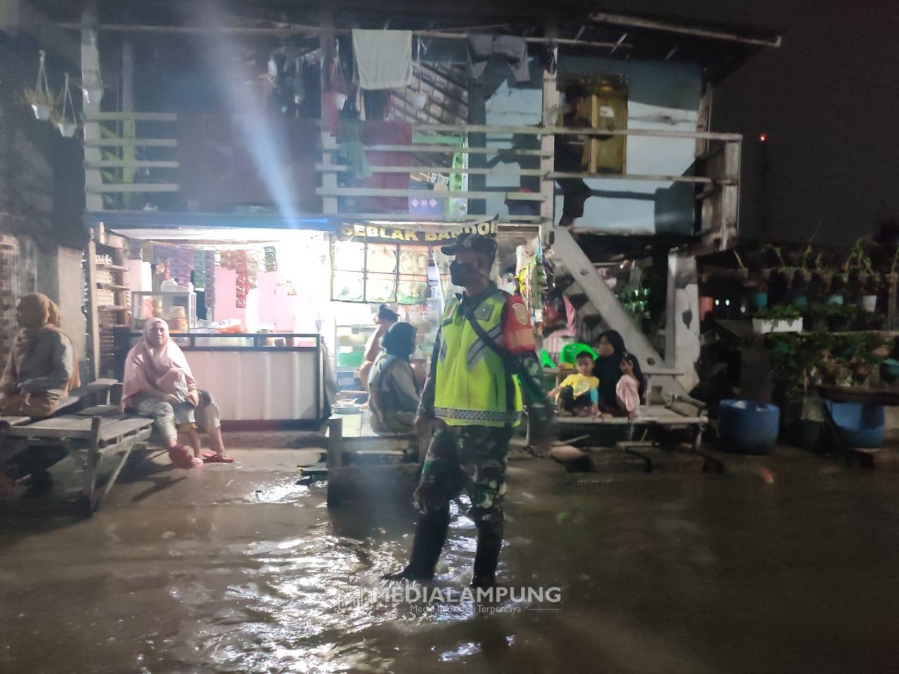 127 Rumah Warga Terendam Banjir Rob, Serda Mukhlis Imbau Warga Tetap Waspada