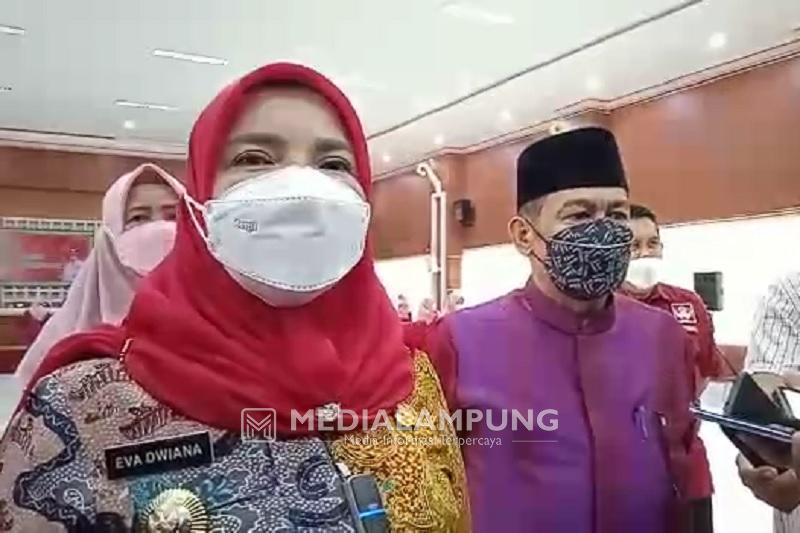 Eva Dwiana Lepas Kafilah MTQ ke-48 Tingkat Provinsi Lampung