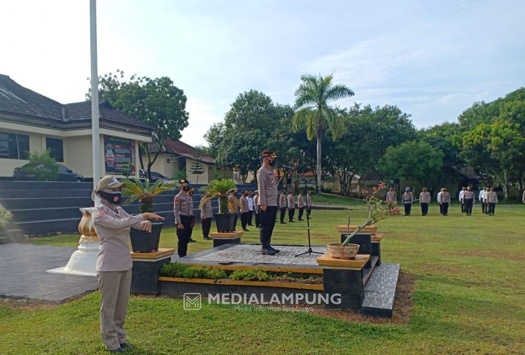 Tingkatkan Pelayanan Masyarakat, Wakapolres Waykanan Minta Anggota Jauhi Pelanggaran