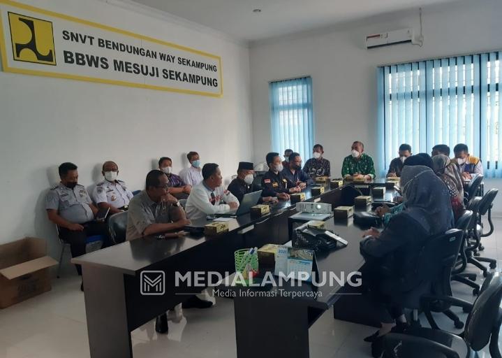 Anggota DPRD Pringsewu Ingatkan Semua Pihak untuk Memelihara Bendungan Way Sekampung