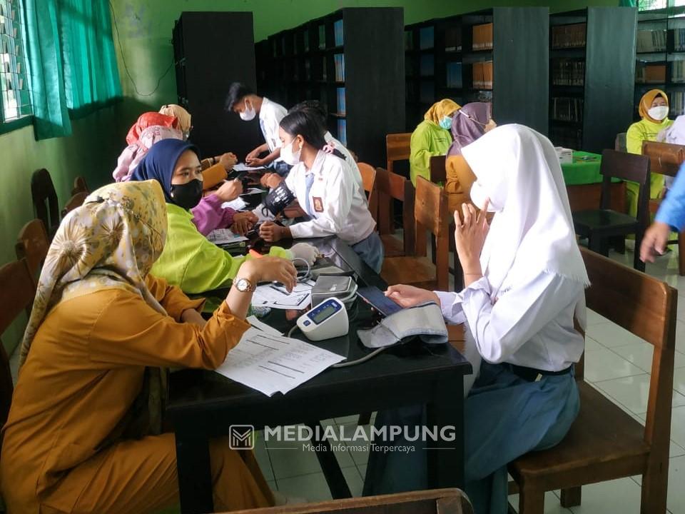 Puskesmas Wonogiri Vaksinasi 480 Siswa SMKN 1 Kotabumi