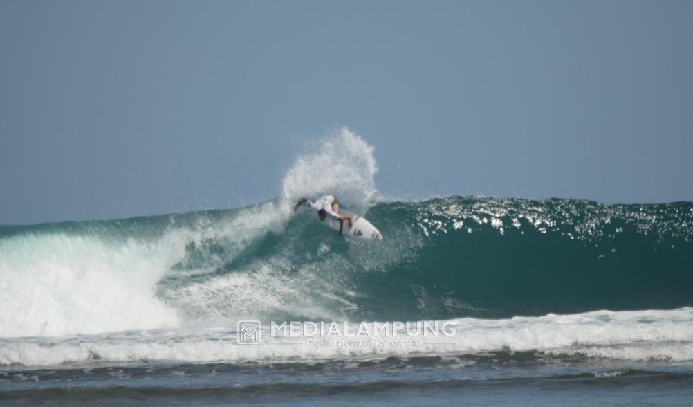 Pemkab Pesbar Siapkan Pelaksanaan Kejuaraan Surfing Krui Pro 2022