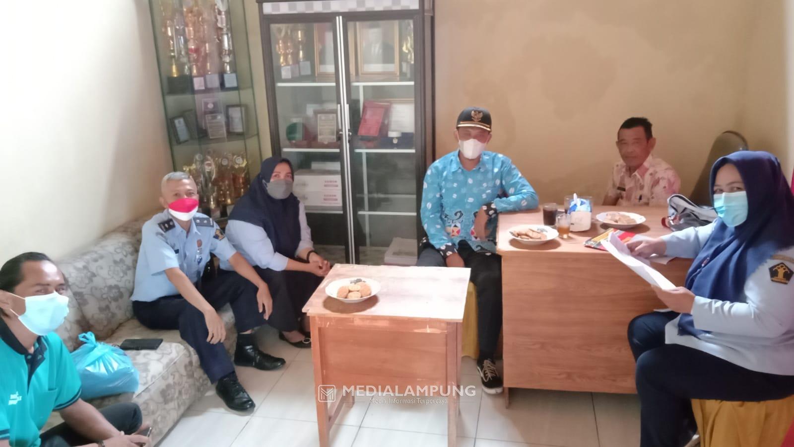 Kanwil Kemenkumham Lampung Monev Desa Sadar Hukum Pekon Gihamsuka Maju