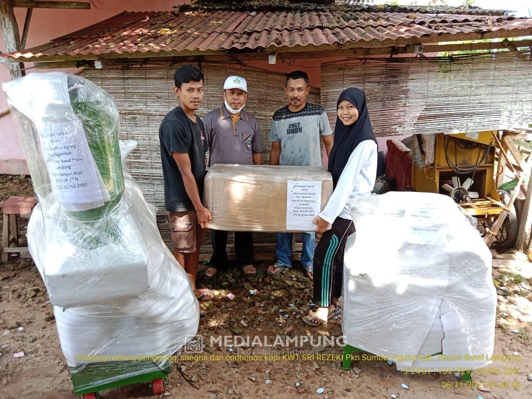 Kementan Salurkan Bantuan ke Poktan Kopi