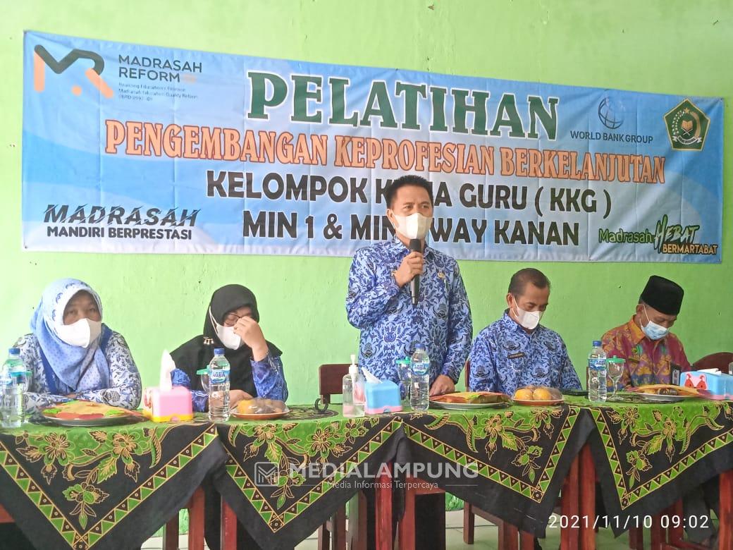 Tingkatkan Mutu Pendidikan, KKB MIN 1 dan 2 Waykanan Gelar Pelatihan PKB