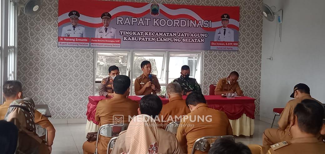 Pemerintah Kecamatan Jatiagung Rakor Bersama Kades 
