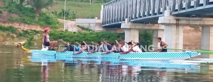 Tim Dayung Lampung Berlatih di Bendungan Way Sekampung