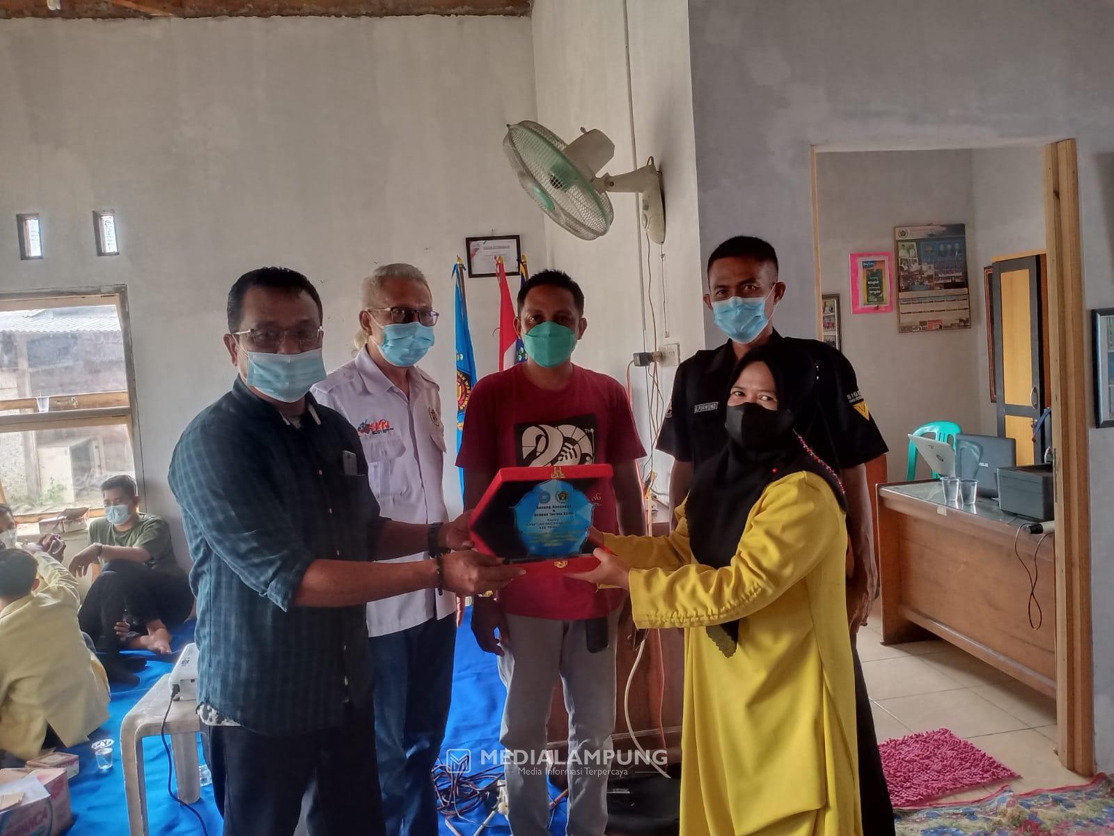 Mahasiswa UMPRI Belajar Jurnalistik di Kantor PWI Pringsewu