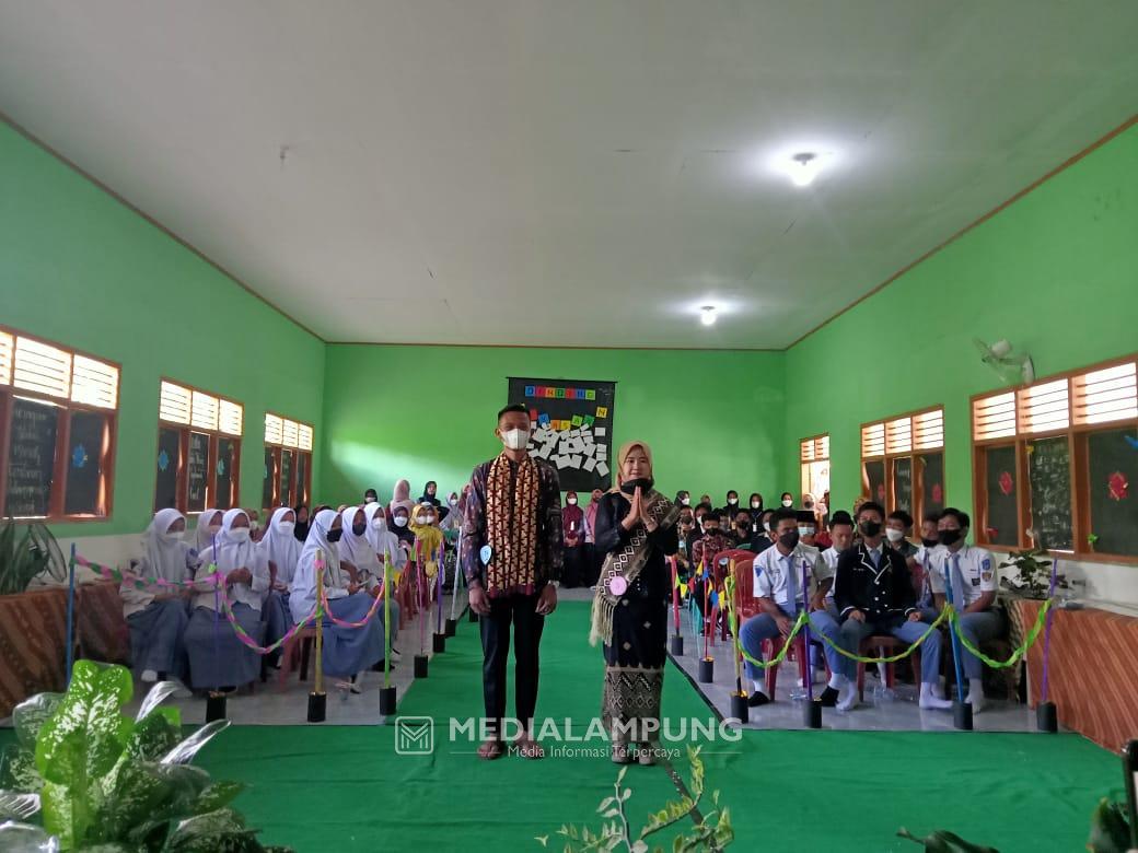 SMAN 1 Pesisir Tengah Gelar Pemilihan Duta GenRe