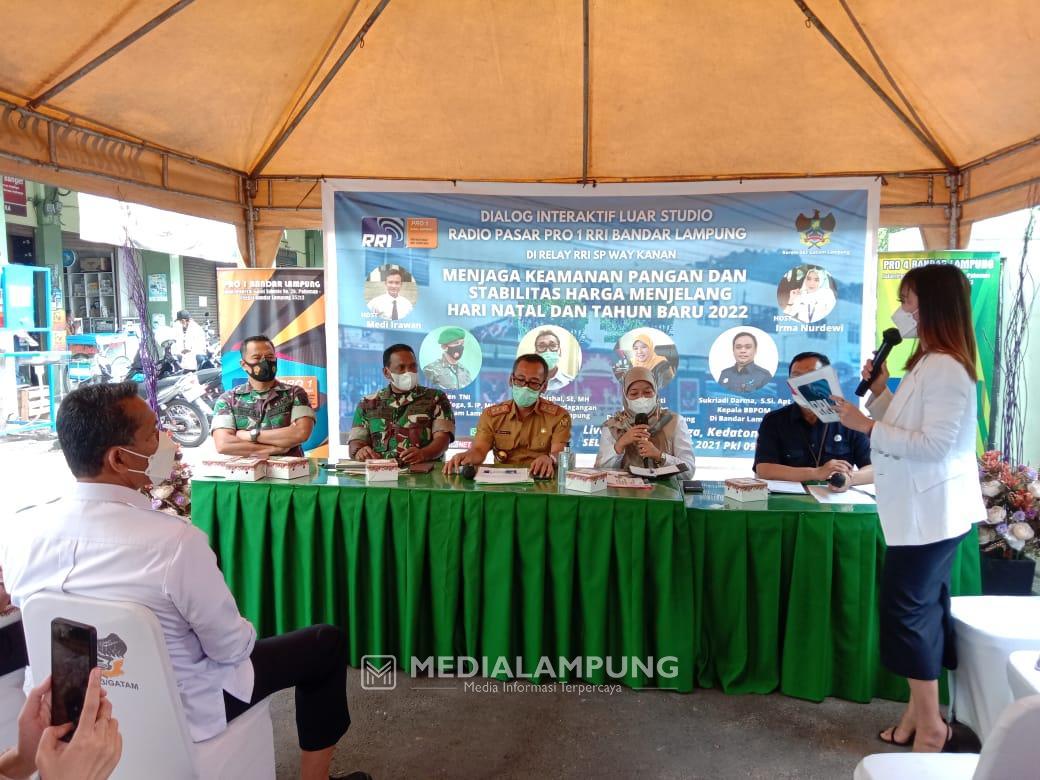 Kasdim 0410 Ikuti Dialog Radio Pasar RRI Bandarlampung di Pasar Koga