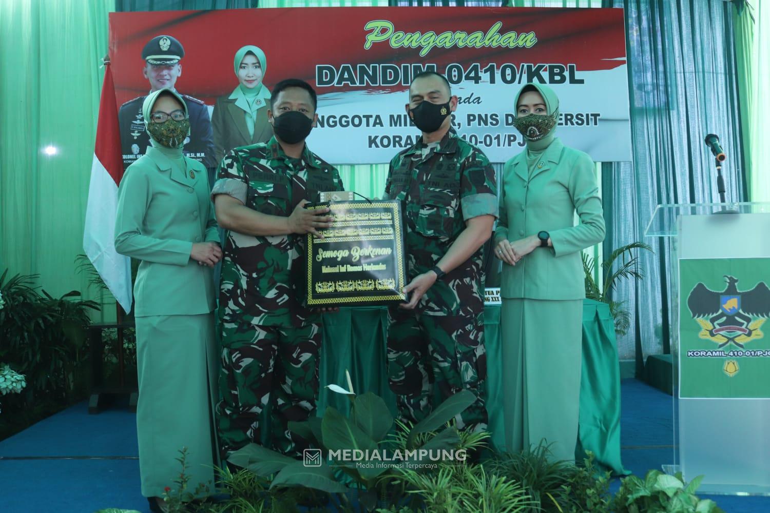 Kunjungi Koramil Panjang, Kolonel Inf Romas Beri Arahan ke Prajurit, PNS dan Persit