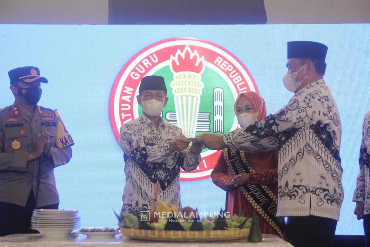 Budi Utomo Hadiri Peringatan Hari Guru Nasional 2021