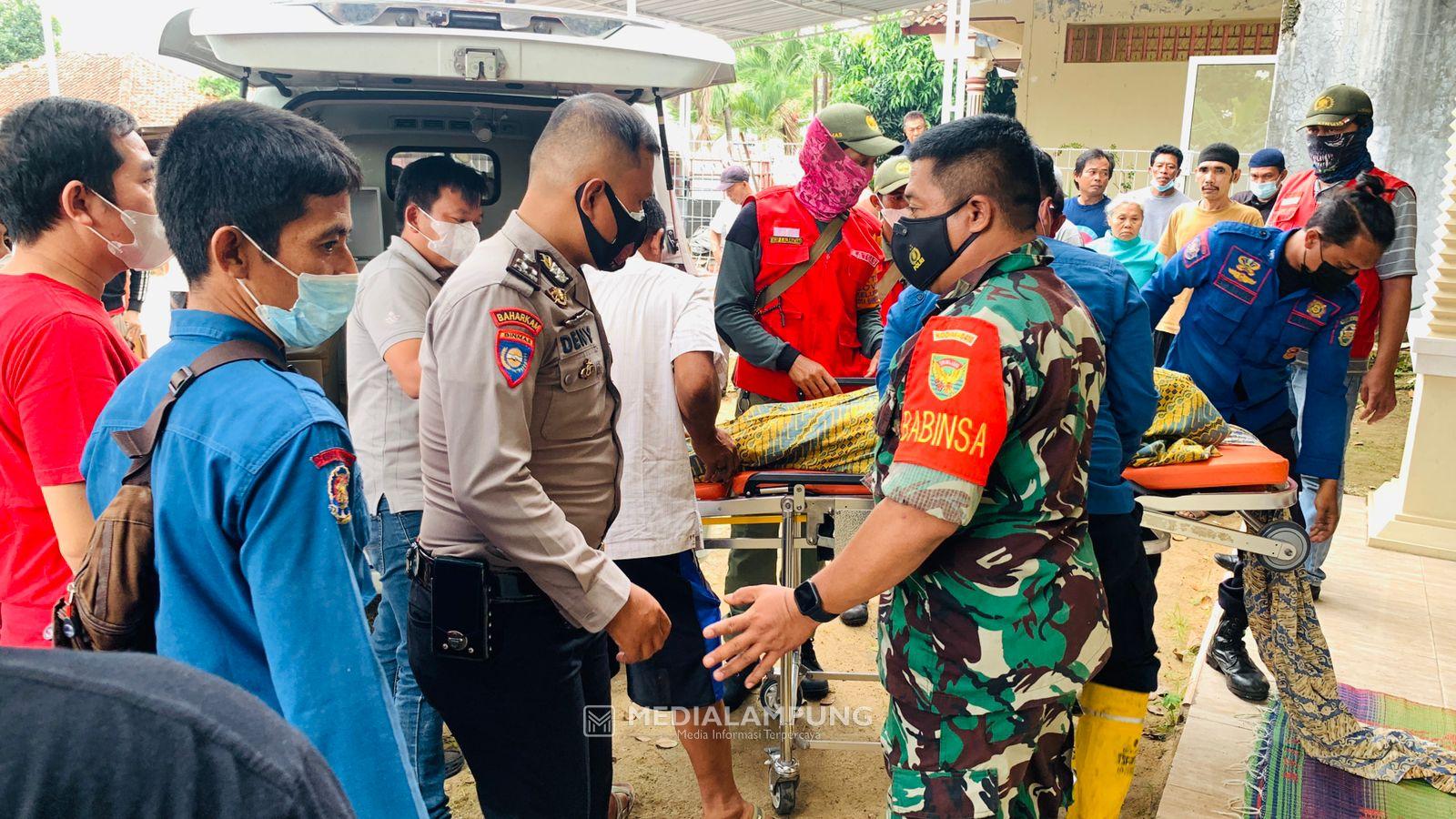 Cepat Tanggap, Babinsa Usep, Bhabinkamtibmas dan Lurah Bantu Evakuasi Korban Kecelakaan Kerja