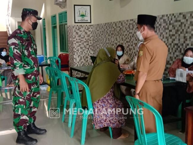 Koramil Kedaton Gelar Serbuan Vaksinasi Untuk Warga Labuhanratu