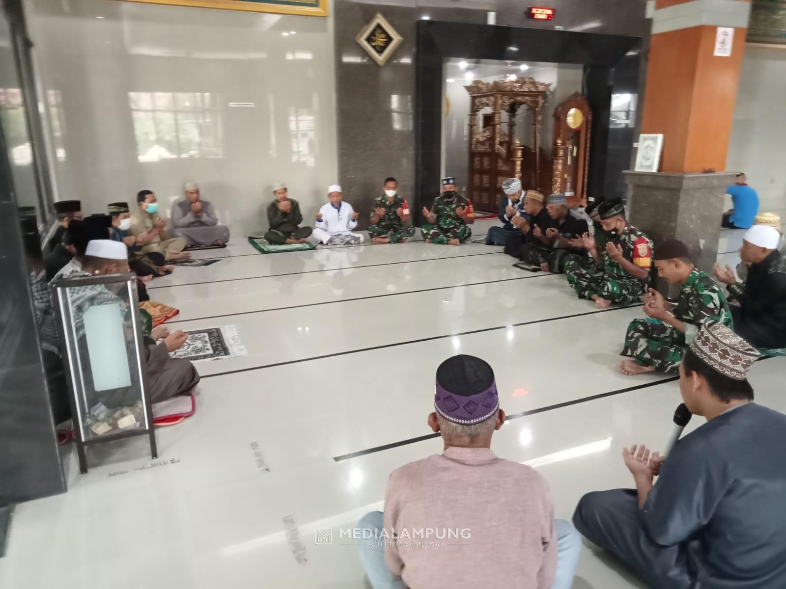 Koramil Kedaton Bersama Komponen Masyarakat Gelar Doa Bersama Agar NKRI Dijauhkan dari Bencana