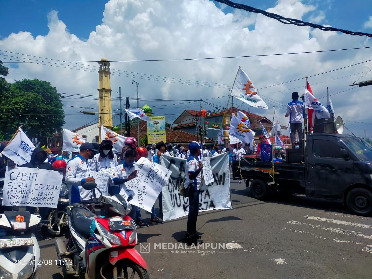 FSPMI Unjuk Rasa Tuntut Kenaikan Upah Buruh