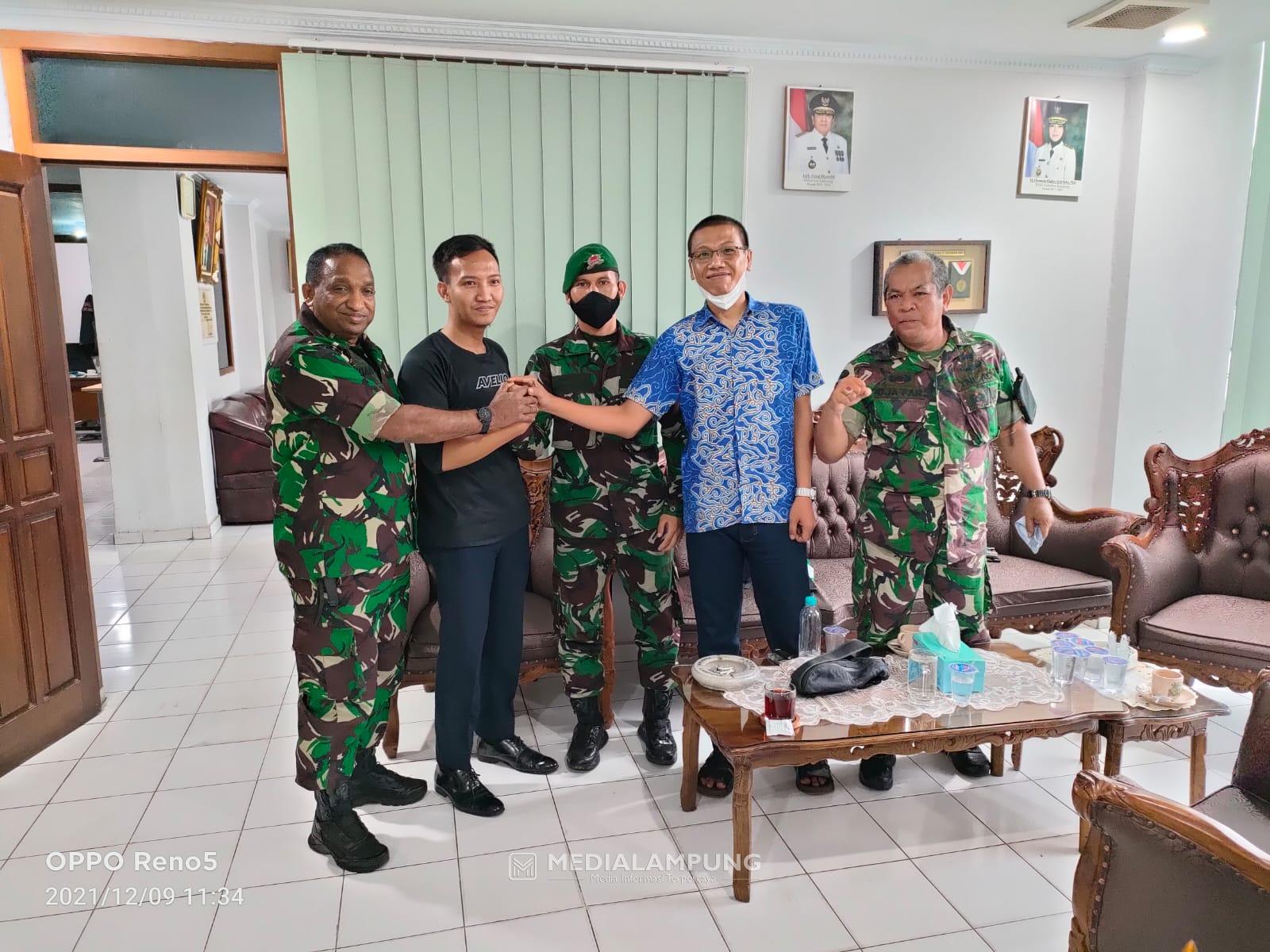 Pererat Sinergitas dengan Wartawan, Kasdim KBL Silaturahmi di Kantor PWI Lampung