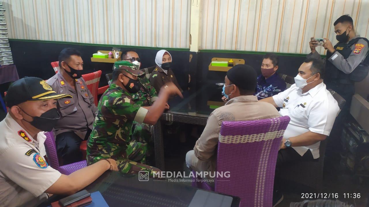 Belum Bayar Pajak, Tiga Rumah Makan Didatangi TP4D Pringsewu