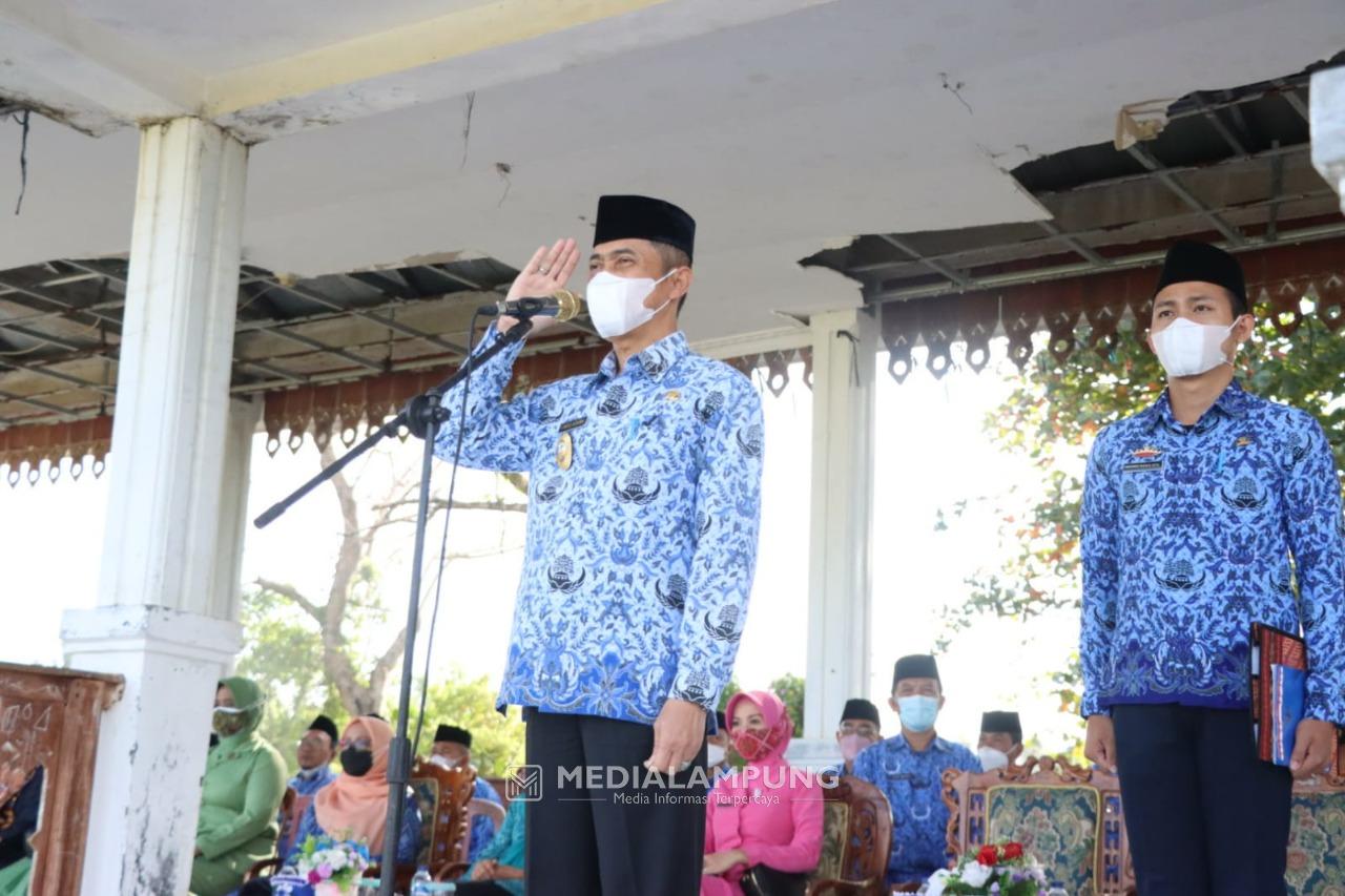 Gelar Upacara Paripurna Bulanan Peringati Hari Bela Negara