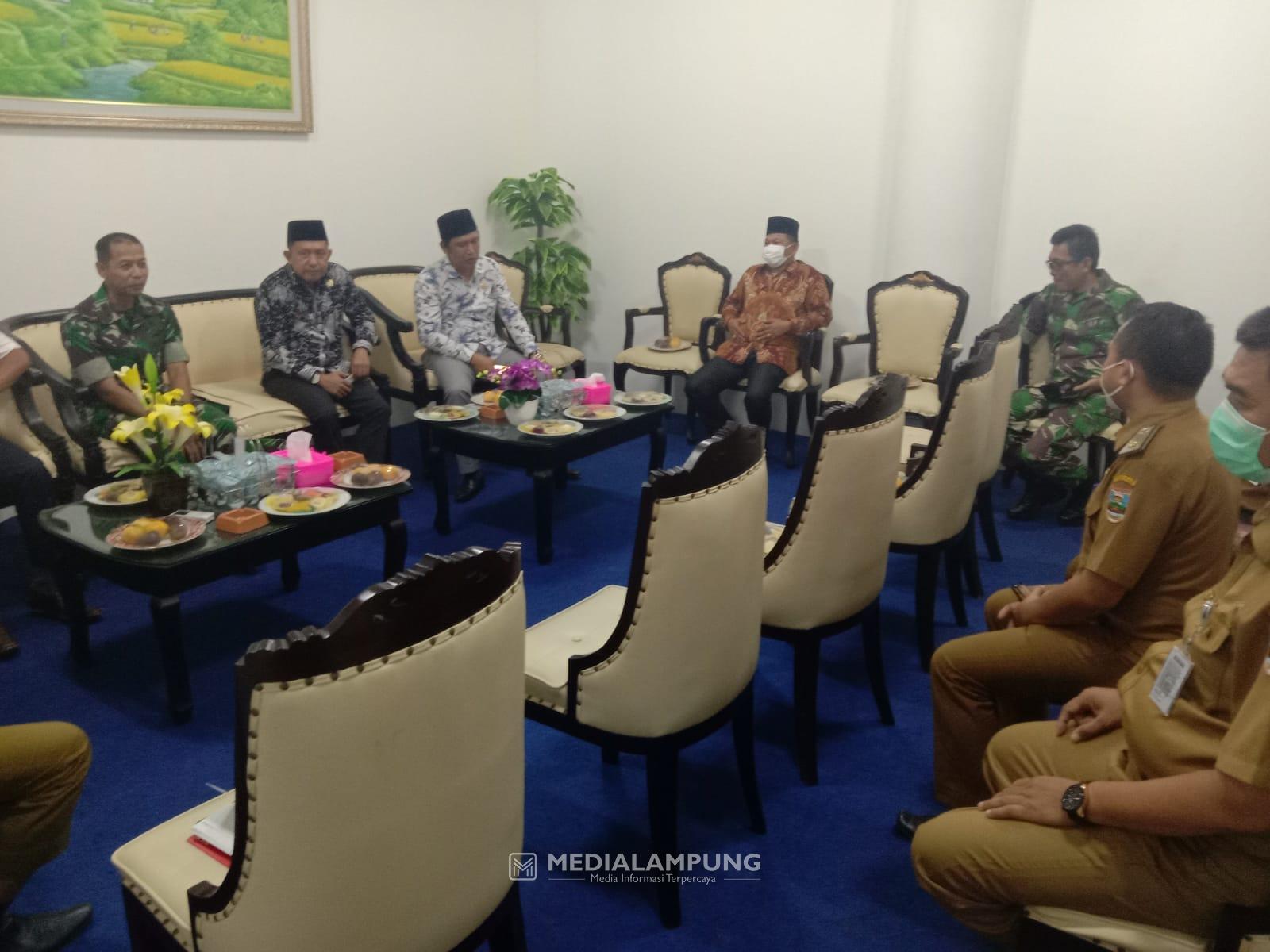 Dandim 0422/Lampung Barat Kunker ke Pesbar