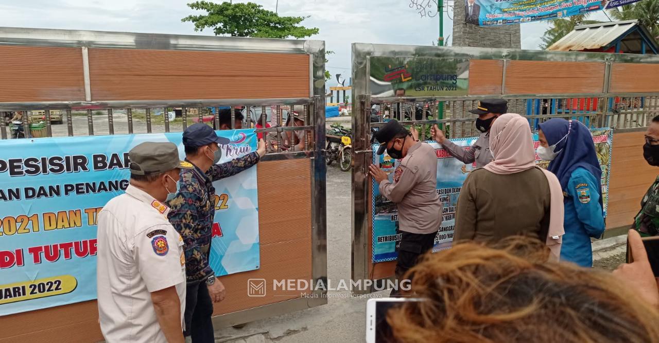 Jelang Malam Pergantian Tahun, Pantai Labuhan Jukung Ditutup