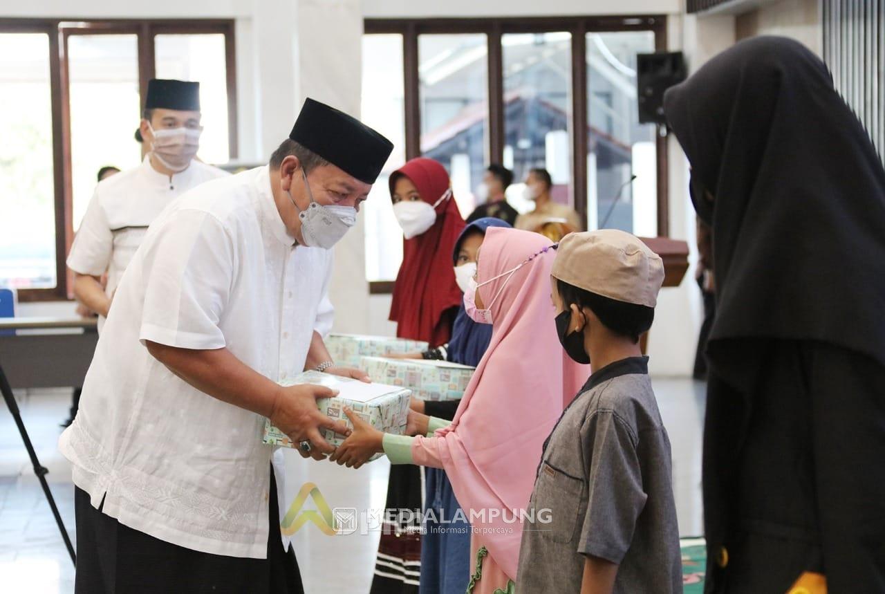 Tutup Akhir 2021, Gubernur Adakan Pengajian di Mahan Agung