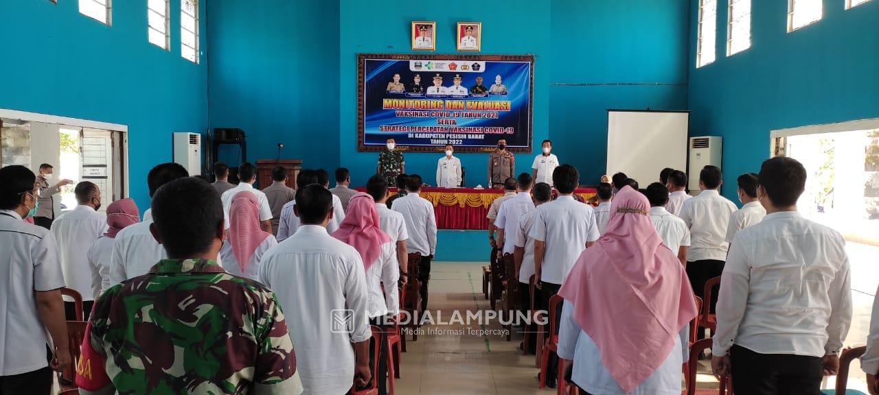 Pemkab Pesbar Gelar Monev Vaksinasi Covid-19 Tahun 2021