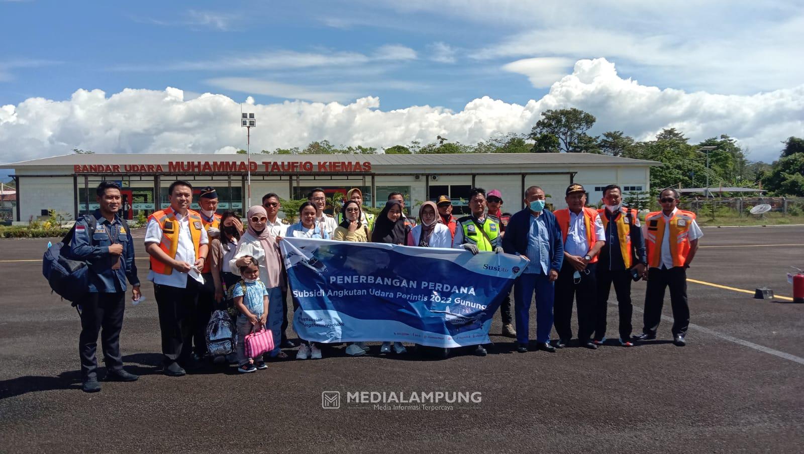 Penerbangan Perdana, Susi Air Mendarat Mulus di Bandara M.Taufiq Kiemas