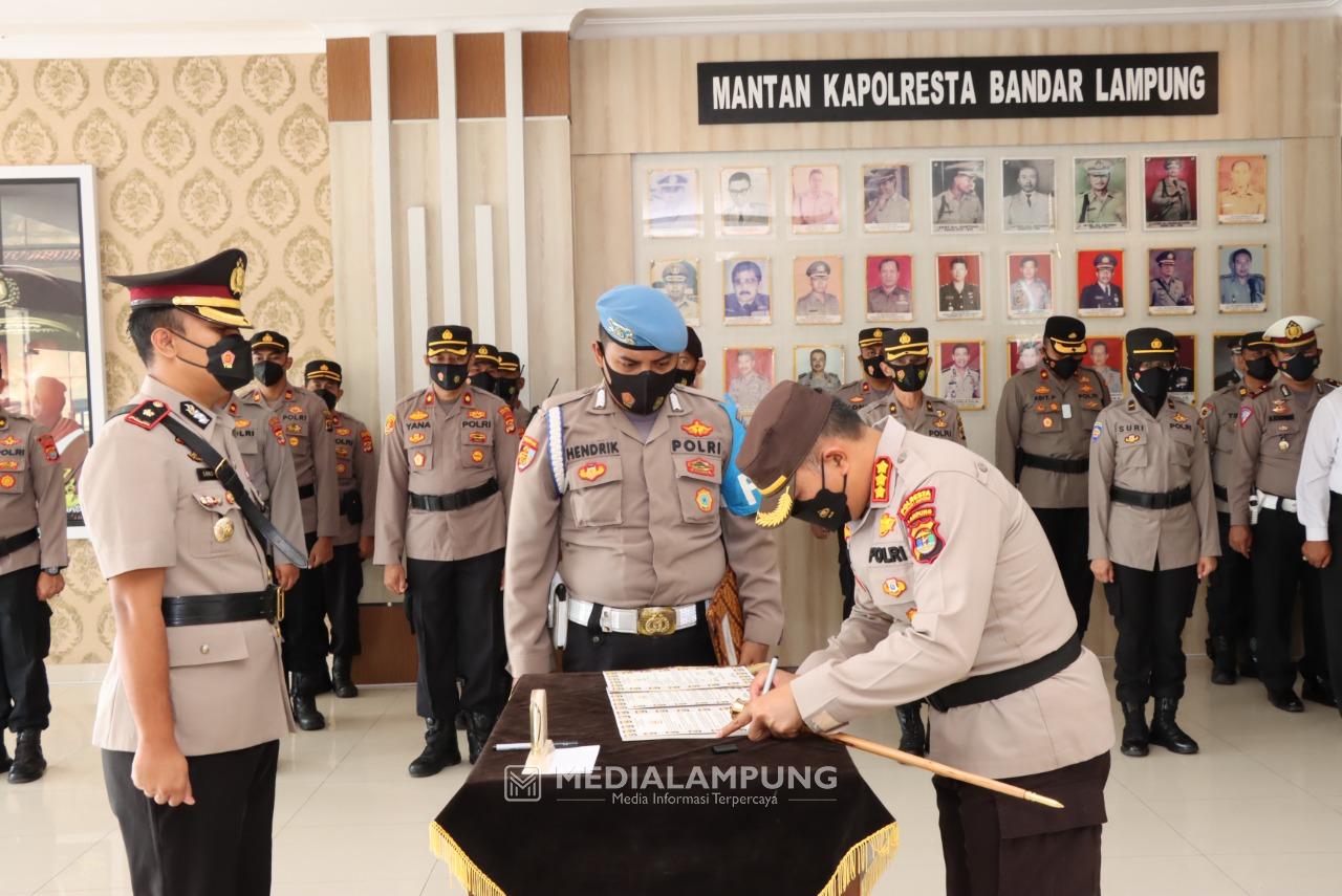 Kapolresta Bandarlampung Pimpin Sertijab Kapolsek TkB