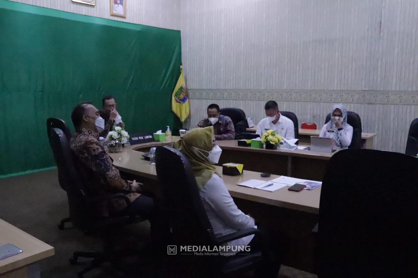 Sekdaprov Lampung Ikuti Pertemuan PTIJK dan Peluncuran Taksonomi